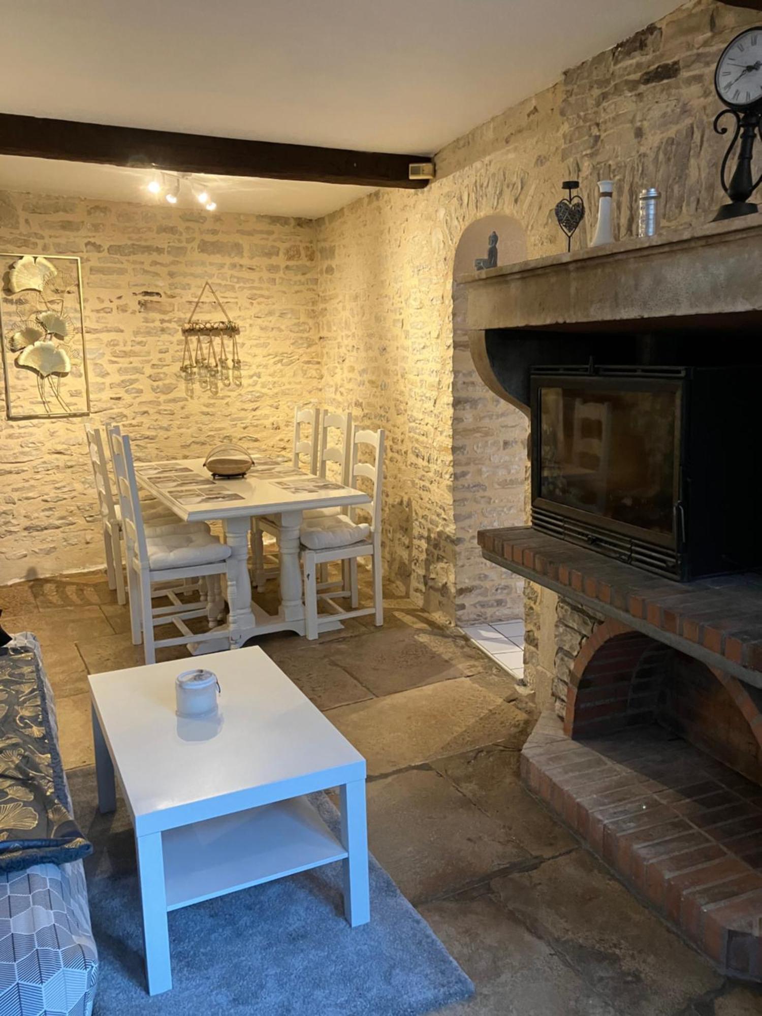 Charmante Maison En Pierres Precy-le-Sec 외부 사진