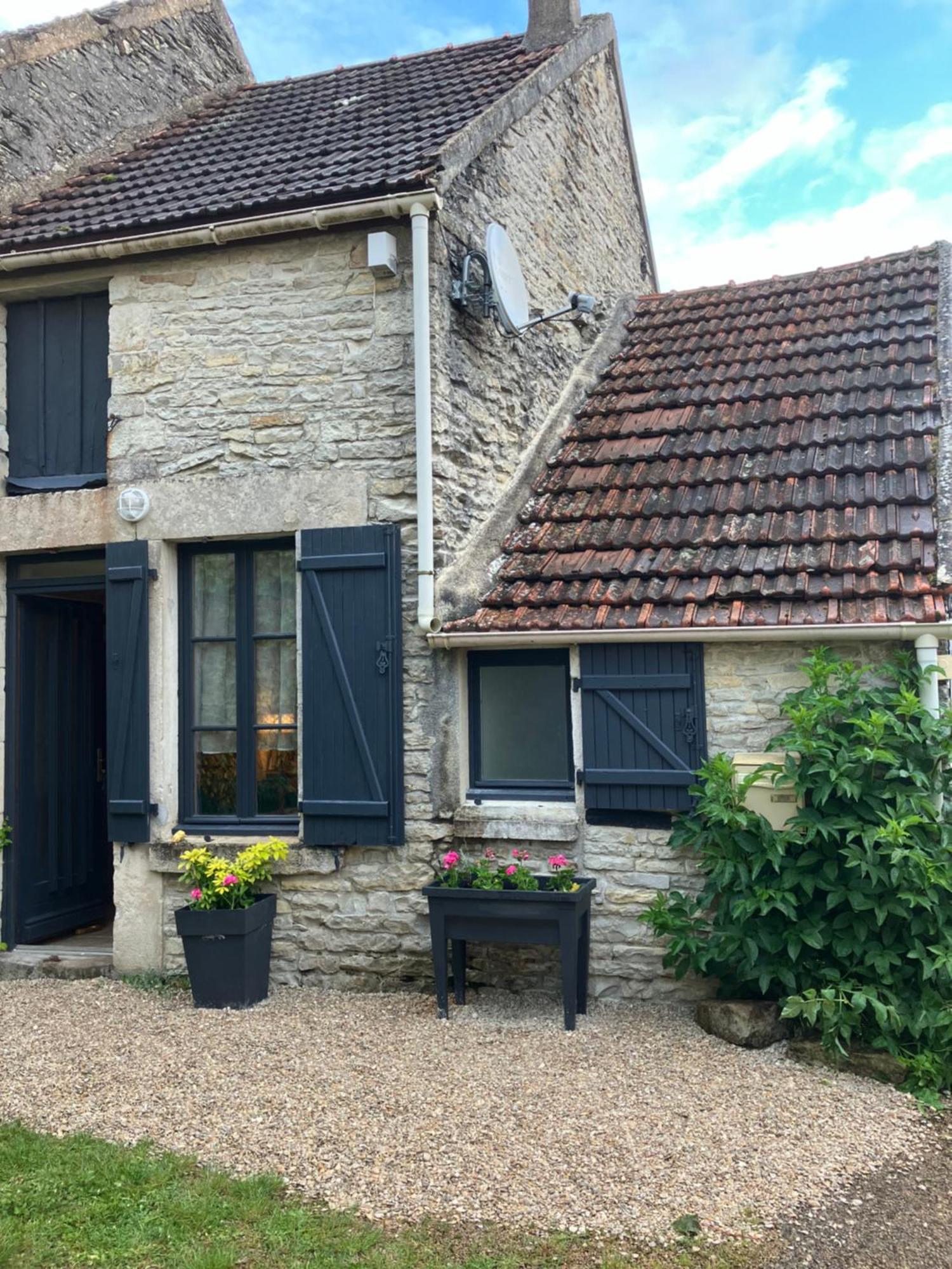 Charmante Maison En Pierres Precy-le-Sec 외부 사진
